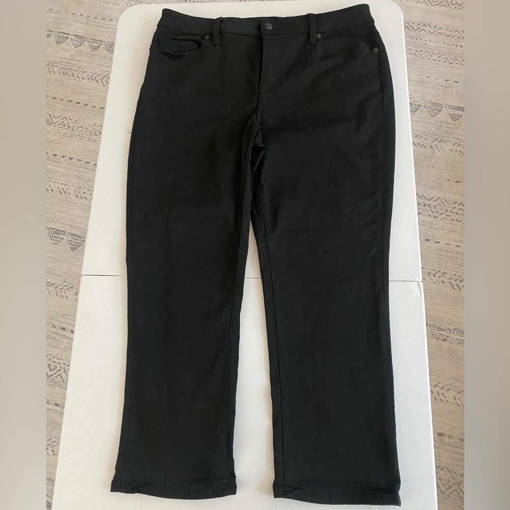 LandsEnd black mid rise, straight leg size 16 petite spandex stretchy jeans